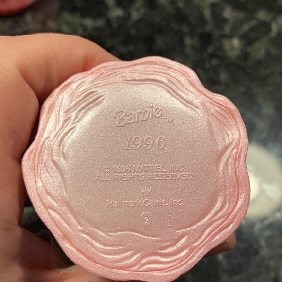 HALLMARK Barbie - Dated‎ 1996 Ornament - Picture 3 of 3